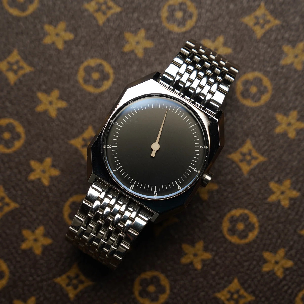 SKU Vintage Slow Watches for Man Luxury Brand High Quality Vintage Style Quartz Rare Watch Unique Design Fashion Wrist Mens Watc