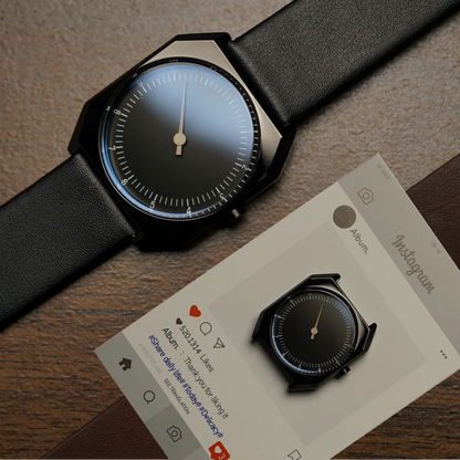 Vintage Slow Quartz Watch – Luxury Style, Unique Design