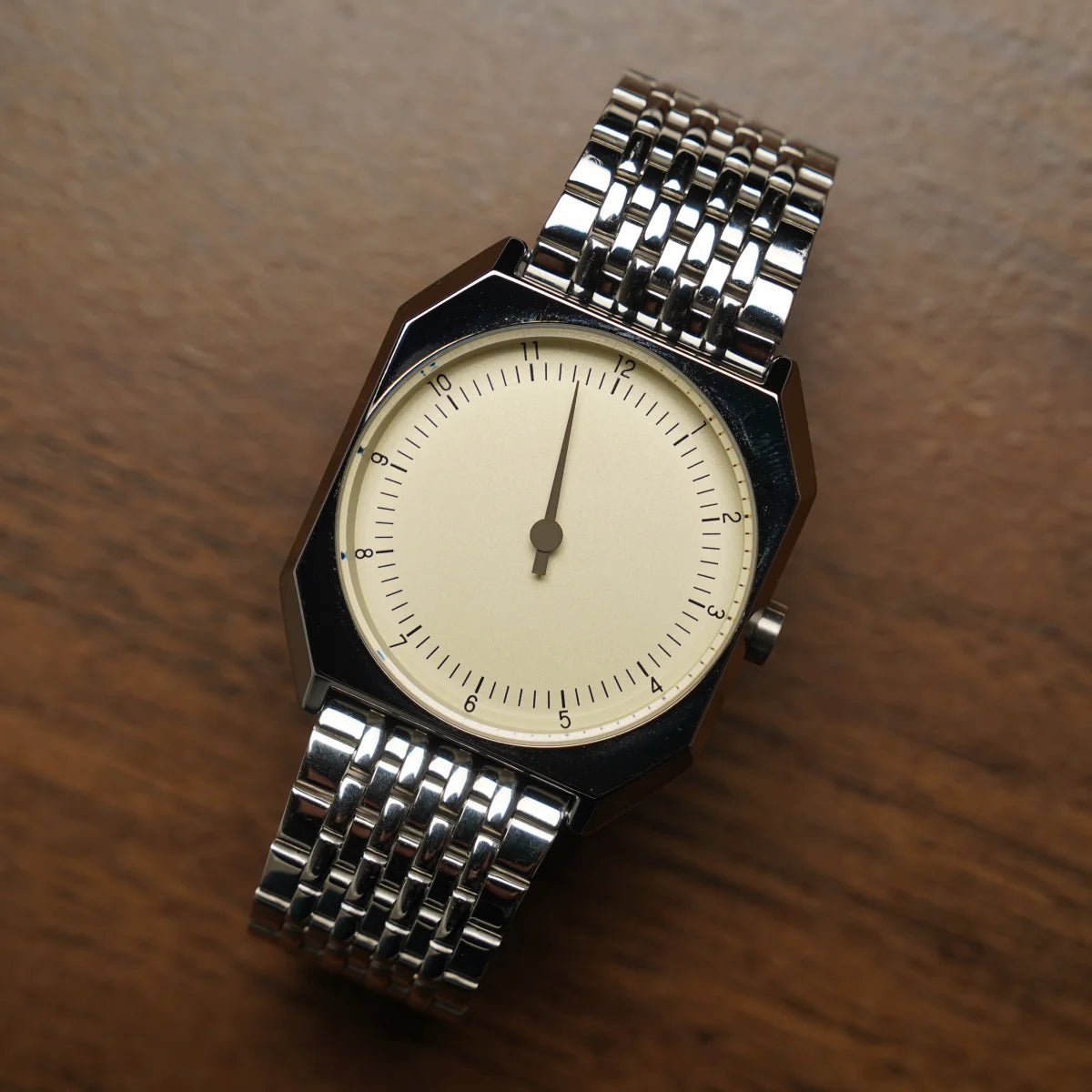 SKU Vintage Slow Watches for Man Luxury Brand High Quality Vintage Style Quartz Rare Watch Unique Design Fashion Wrist Mens Watc